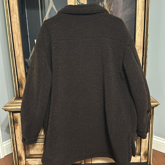 UGG Brown Sherpa Jacket - Picture 4 of 4